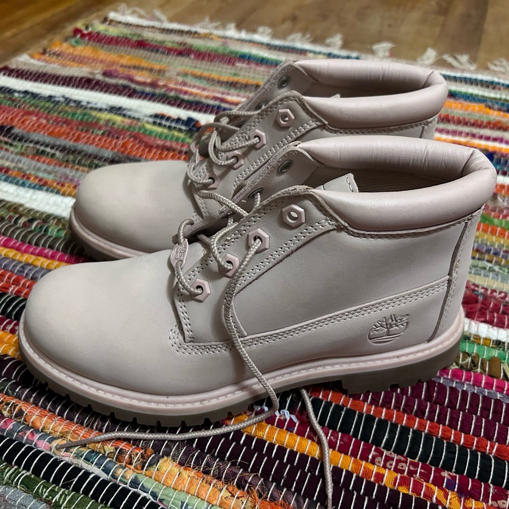 TIMBERLAND CHUKKA BOOT LADIES NELLIE PALE PINK LEATHER WATERPROOF